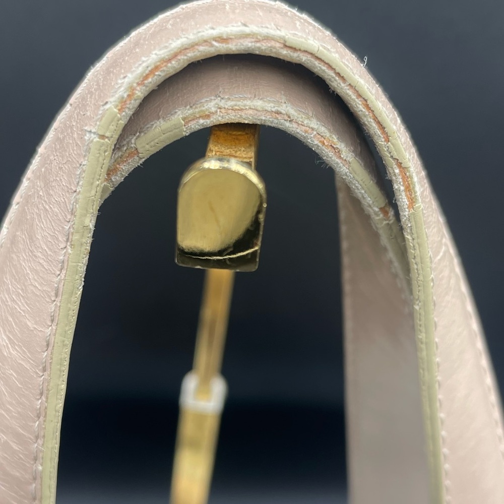 Chanel Traveline Beige Leather Women's Bag - Picture 8 of 17